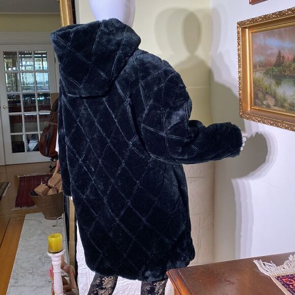 Hooded Black Textured Faux Fur Classic Duffle Coat - Picture 5 of 11